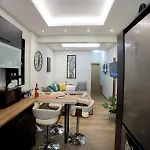 Luxurious In The Heart Of Town ! * לוטראקי