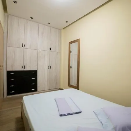 Luxurious In The Heart Of Town ! *