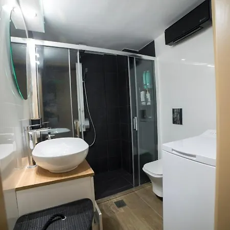 Apartamento Luxurious In The Heart Of Town ! *