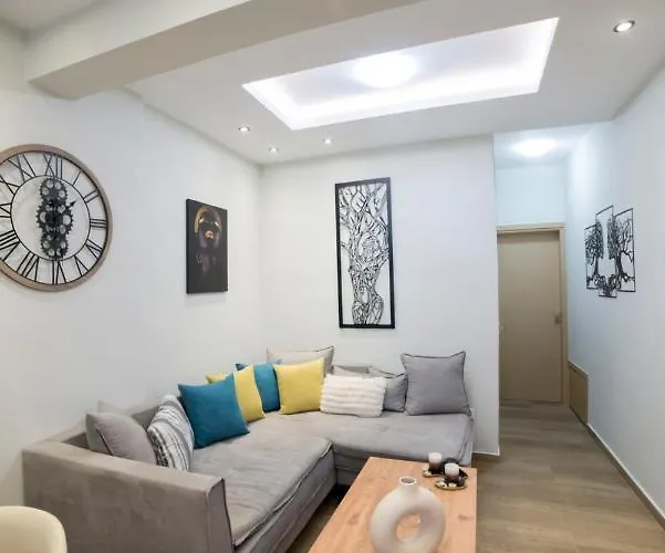 Luxurious In The Heart Of Town ! Apartman