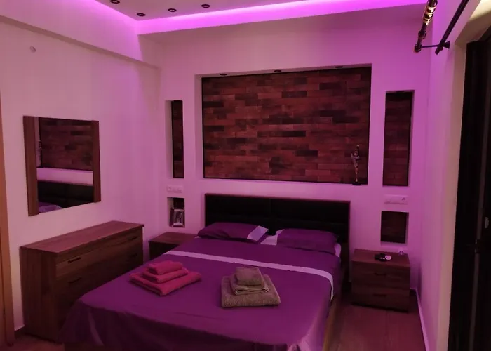 Luxurious In The Heart Of Town ! Loutráki