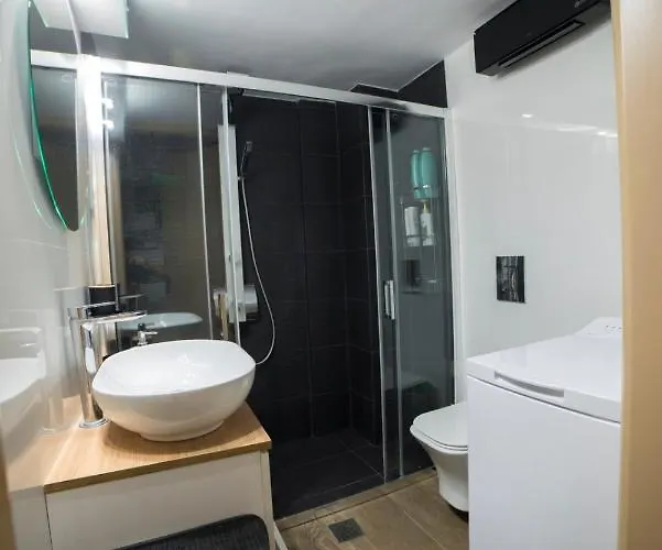 Apartamento Luxurious In The Heart Of Town ! *